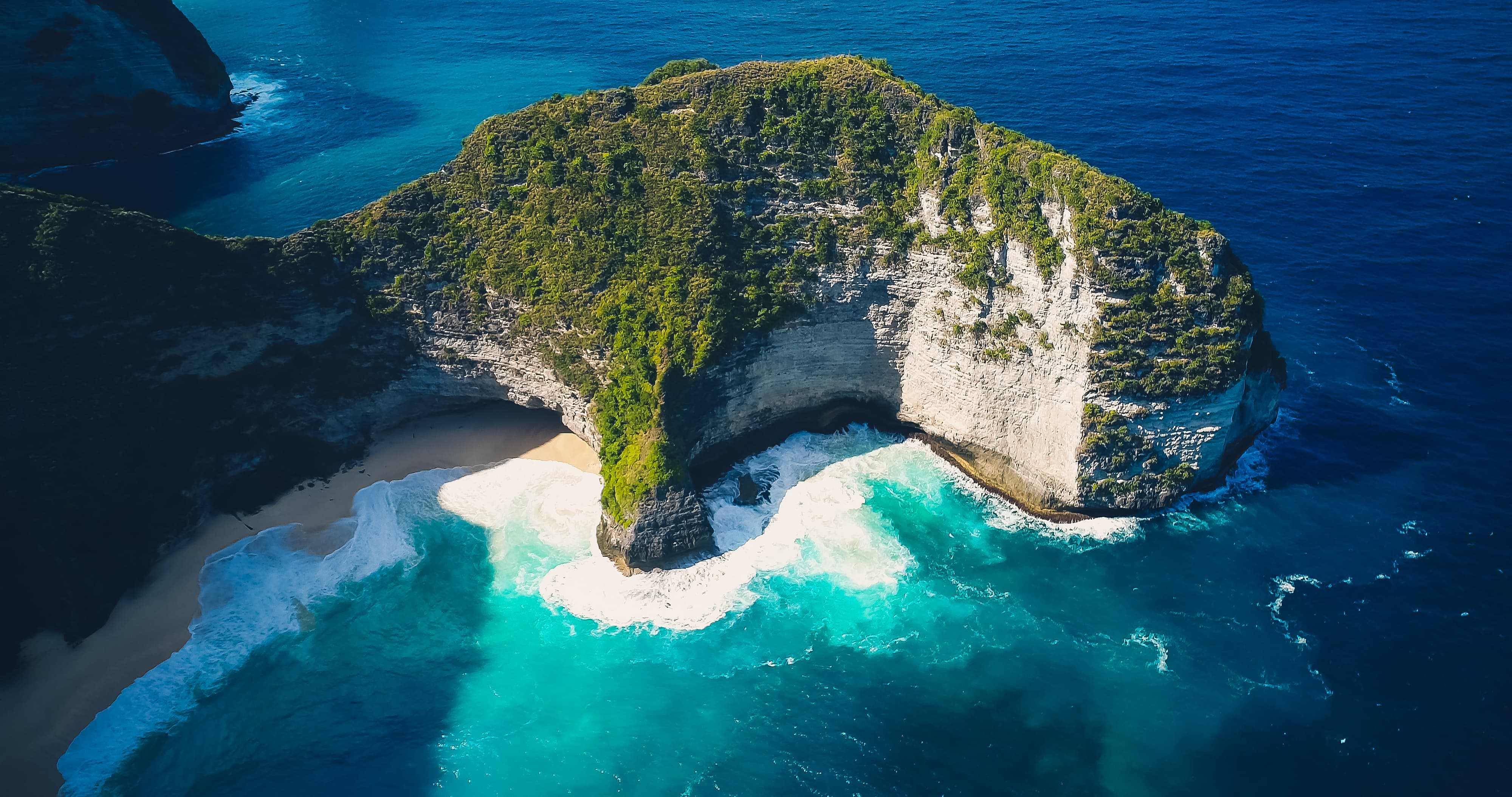 花瓣素材_印度尼西亚巴厘岛Nusa Penida岛的Manta湾或克林金海滩_152422309_compressed
